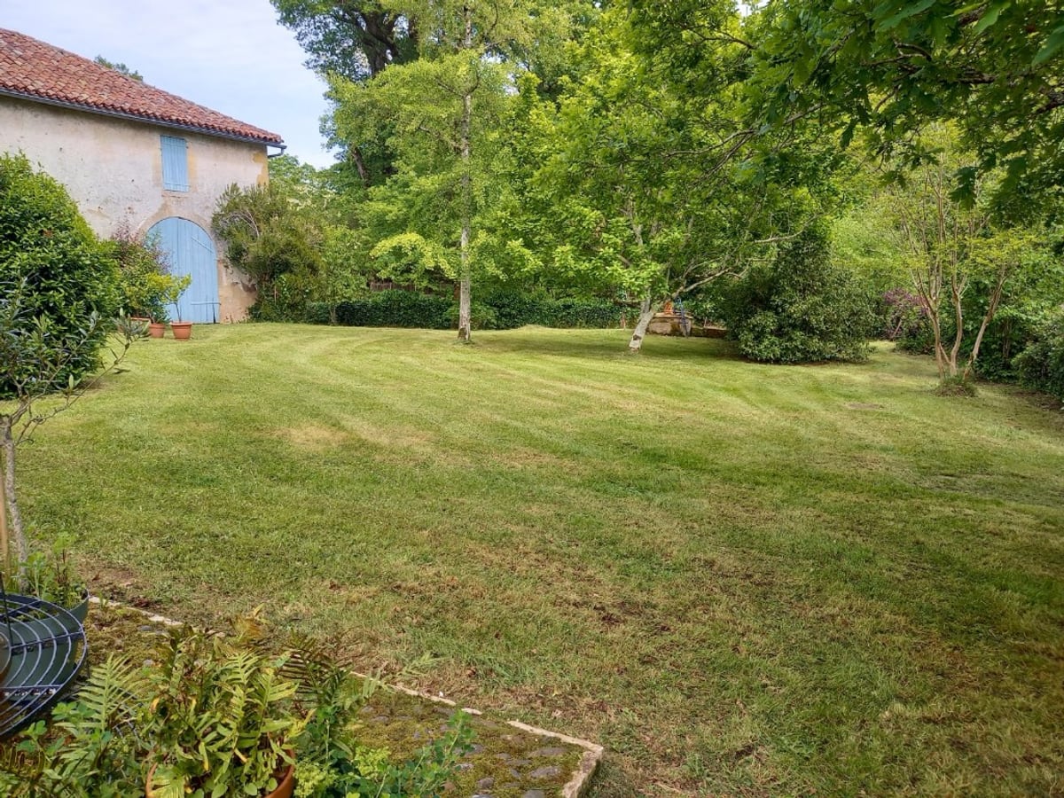 Entretien de jardin résidentiel à Dax